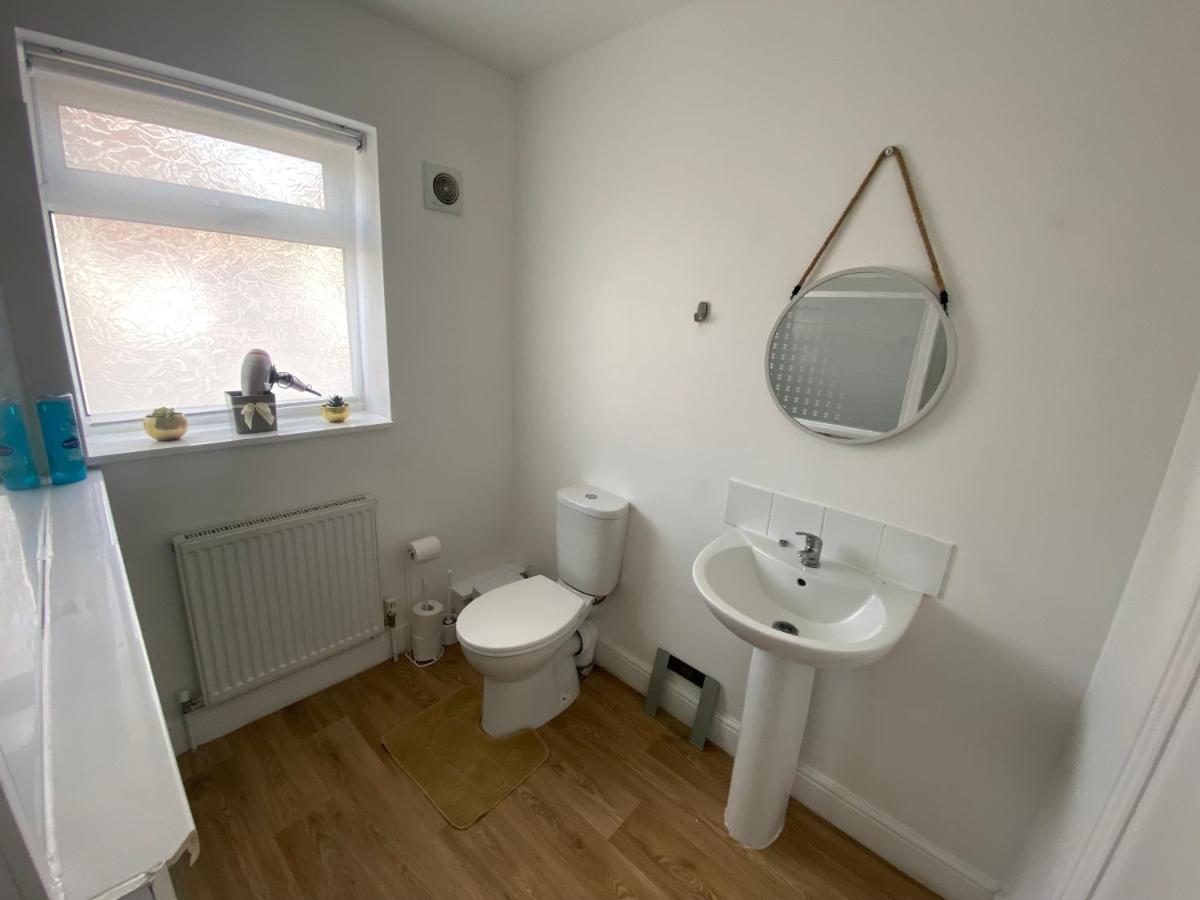 Private House With Free Park For Group Near Wembley Station Βίλα Λονδίνο Εξωτερικό φωτογραφία